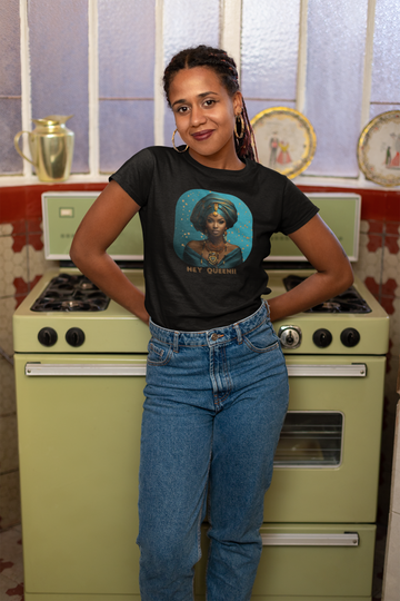 Queen Nia Short Sleeve T-Shirt